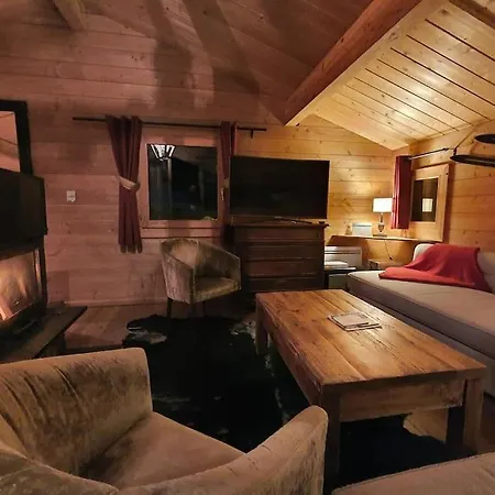 Cosy 4 Bedroom With Hot Tub * Saint-Marcel (Savoie)